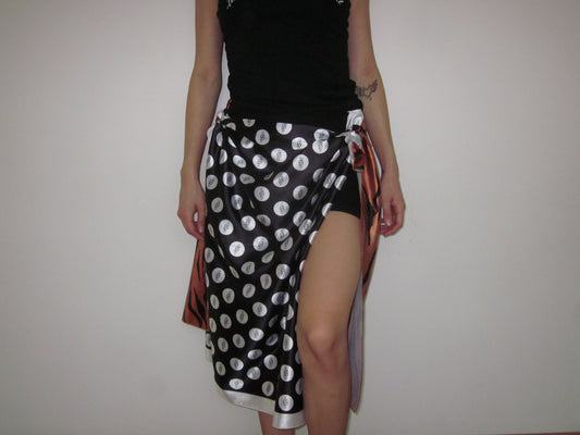 ‘’Kodama’’ Beibi Satin Scarf
