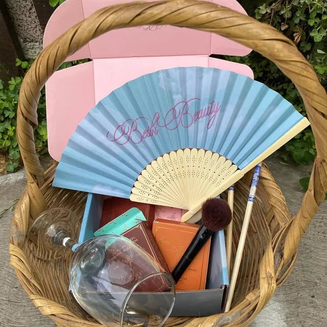 Caja Beibi Beauty con Cream Blushes y accesorios compartida por Almendra